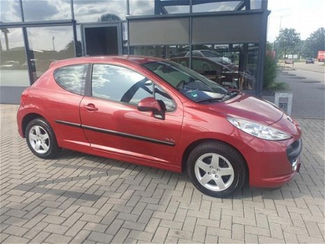 Peugeot 207 - 1.4 X-line - 1