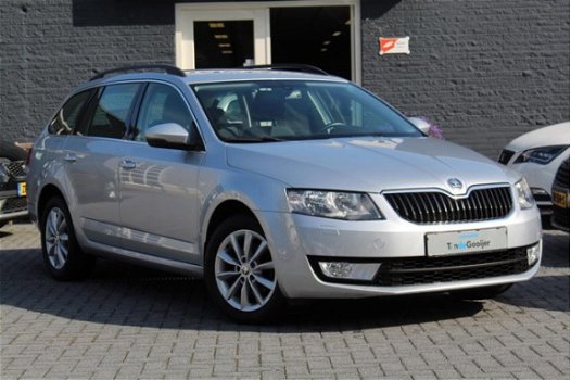 Skoda Octavia Combi - 1.4 TSi 140pk Ambition | TREKHAAK AFN. | STOELVERW. | CLIMA | - 1