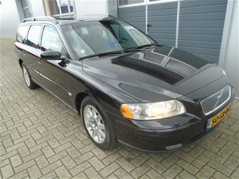 Volvo V70 - 2.4D Edition II Clim, Cruise, Leder, Nette Auto - 1