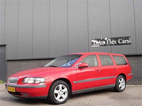 Volvo V70 - 2.4 Comfort Line - 1