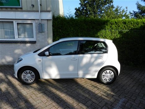 Volkswagen Up! - 1.0 move up BlueMotion Navigatie - Airco - Elektr-ramen - Weinig km - NAP - 1