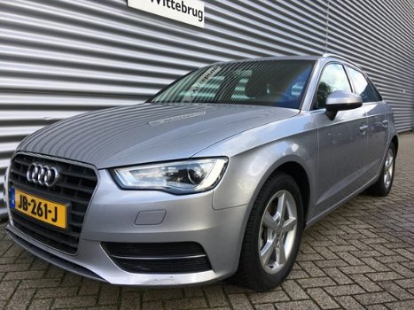 Audi A3 Sportback - 1.2 TFSI Attraction Pro Line plus - 1