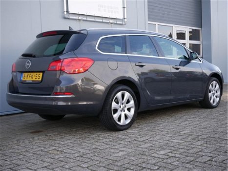 Opel Astra Sports Tourer - 1.4 Turbo Business + Navigatie/17inch/PDC achter - 1