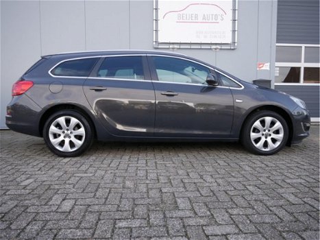 Opel Astra Sports Tourer - 1.4 Turbo Business + Navigatie/17inch/PDC achter - 1