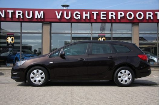 Opel Astra Sports Tourer - 1.7 CDTi 110pk Business + Navigatie - 1