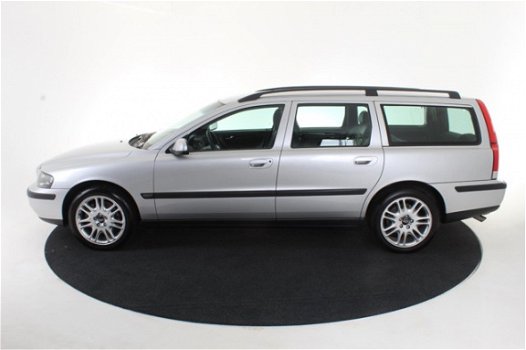 Volvo V70 - 2.0T Edition Zeer mooi. Leer, afneembare trekhaak. Youngtimer - 1