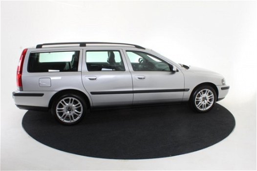 Volvo V70 - 2.0T Edition Zeer mooi. Leer, afneembare trekhaak. Youngtimer - 1