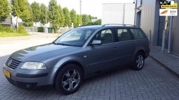 Volkswagen Passat Variant - 2.3 V5 Comfortline 4Motion - 1