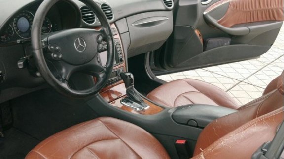Mercedes-Benz CLK-Klasse - 200 Kompressor Elegance € 3950, - 1