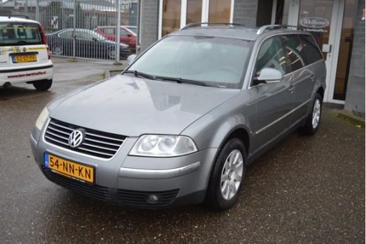 Volkswagen Passat Variant - 2.0-20V Highline - 1