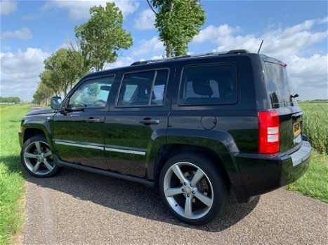 Jeep Patriot - 2.4 Limited Automaat/Leder/4X4/Schuifdak - 1