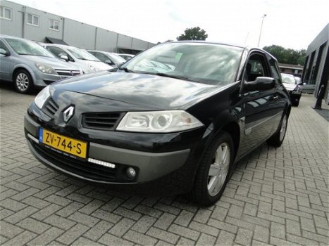 Renault Mégane - 1.4-16V Expression Airco Boekjes - 1