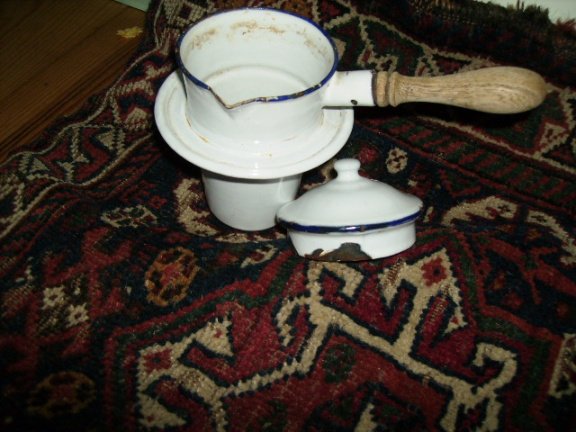Melkkokkertje of bakje wit emaille - Afbeelding 2