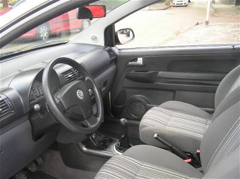 Volkswagen Fox - 1.4 Trendline 80d km nap navi aardgas sturbekr nieuwe apk - 1