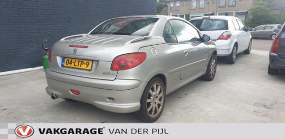 Peugeot 206 CC - 2.0-16V Roland Garros - 1