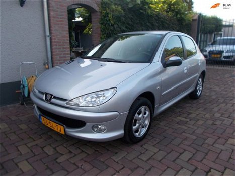 Peugeot 206 - 1.4-16V Air-line 3 bj 2006 airco nwe distr koppeling - 1