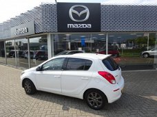 Hyundai i20 - 1.2i Business Edition , airco, lederen/stoffen bekleding