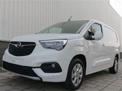 Opel Combo - 1.6D L2H1 Innovation 100 PK N18454 Van €20.114 Voor €15.995, - ex btw - 1