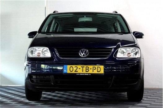 Volkswagen Touran - 1.6 FSI AUTOMAAT incl NAP NAVI PDC CRUISE AIRCO '06 - 1