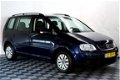 Volkswagen Touran - 1.6 FSI AUTOMAAT incl NAP NAVI PDC CRUISE AIRCO '06 - 1 - Thumbnail