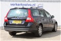 Volvo V70 - 2.5T Geartronic Kinetic - 1 - Thumbnail