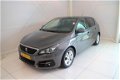 Peugeot 308 - 1.2 PureTech 110pk | PARKEERHULP | NAVIGATIE | PANORAMADAK | DAB - 1 - Thumbnail