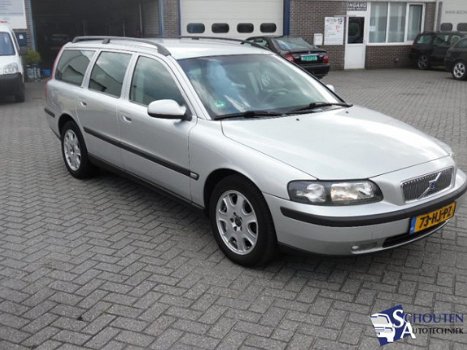 Volvo V70 - 2.4 140pk - 1