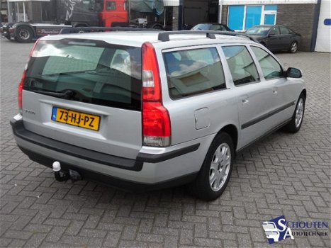 Volvo V70 - 2.4 140pk - 1