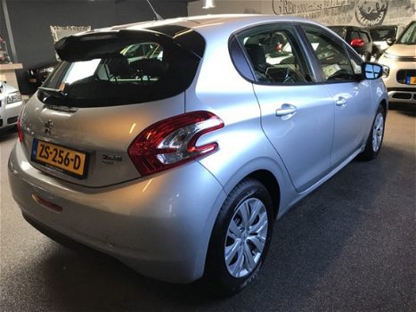 Peugeot 208 - 1.2 PureTech Style *AIRCO*CRUISE-CONTROL - 1