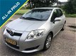 Toyota Auris - 2.0 D-4D Luna Business 7 persoons | Diesel | Trekhaak 7p | nieuw - 1 - Thumbnail