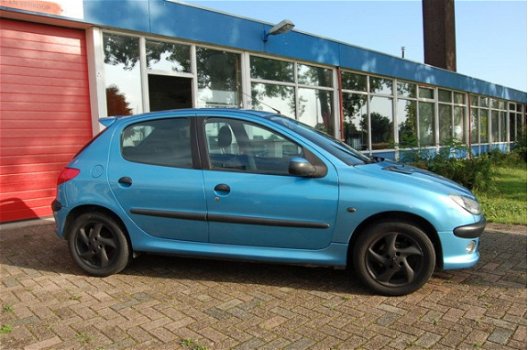 Peugeot 206 - 1.4 XT - 1