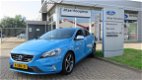 Volvo V40 - 1.6 D2 R-Design Navigatie, Xenon, Winter Pack, Afn. Trekhaak, D-Riem vervangen - 1 - Thumbnail