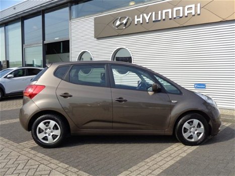 Kia Venga - 1.6 CVVT DynamicLine AUTOMAAT Navigatie - 1