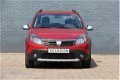 Dacia Sandero - 1.6 Stepway I INCL. € 695, 00 AFL.KOSTEN + BOVAG GARANTIE - 1 - Thumbnail