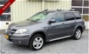 Mitsubishi Outlander - 2.4 Invite Scott 4 WD, Automaat, Trekhaak, PDC, 17 Inch - 1 - Thumbnail