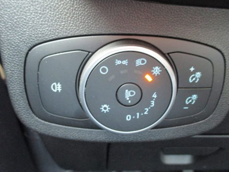 Ford Fiesta - 1.1 Trend | Airconditioning | Voorruitverwarming | Cruise Control | Navigatie | - 1