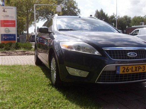 Ford Mondeo Wagon - 2.0i-16V Trend Wagon - 1