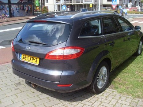 Ford Mondeo Wagon - 2.0i-16V Trend Wagon - 1