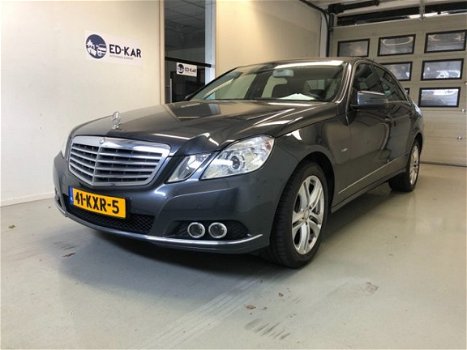 Mercedes-Benz E-klasse - E 200 CGI BNS CL. ELEGANCE NAVI NAP MOOI - 1