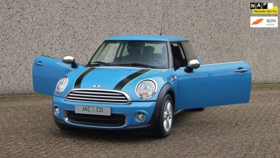 Mini Mini Cooper - 1.6 One 98pk Navi/Stoelverw/Bluetooth/HIFI - 1