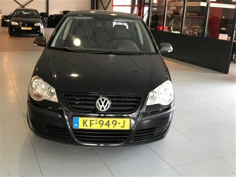 Volkswagen Polo - 1.2-12V Trendline - 1