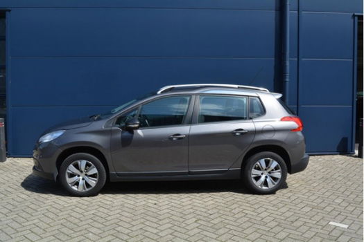 Peugeot 2008 - 1.2 PURETECH 82PK | TREKHAAK | NAVIGATIE | PARKEERSENSOREN - 1