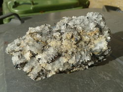 Pyriet, kwarts, tetrahedrite