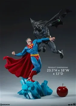 Sideshow Batman vs Superman diorama - 0