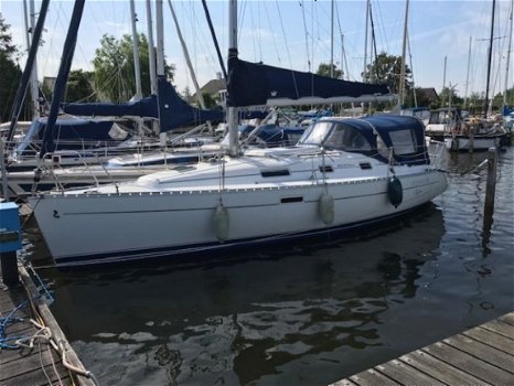 Beneteau Oceanis 311 - 1