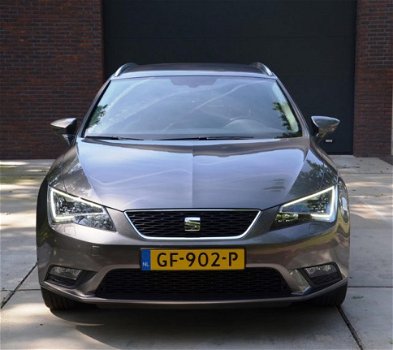 Seat Leon ST - 1.6 TDI Style Automaat/Navi/Ecc/Pdc/Led/Stoelverwarming/Alcantara-Leer/Cr-Controle/Lm - 1