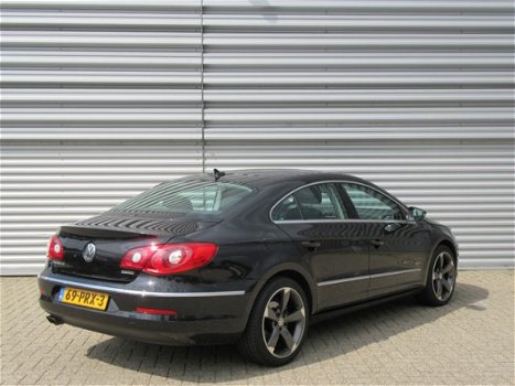 Volkswagen Passat CC - 2.0 TDI BlueMotion 5p - 1