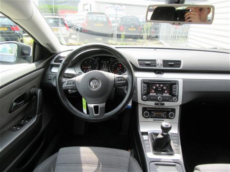 Volkswagen Passat CC - 2.0 TDI BlueMotion 5p - 1