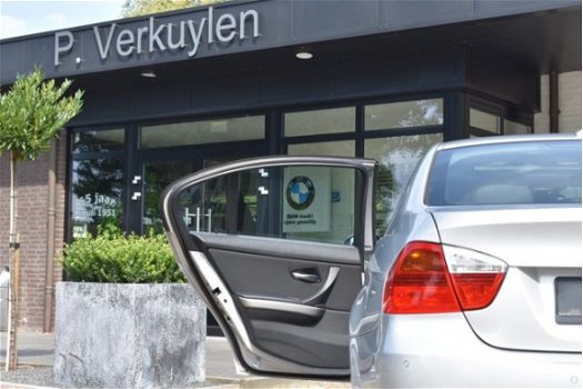 BMW 3-serie - 320I High Executive Schuifdak Navi PDC Trekhaak - 1