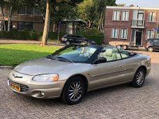 Chrysler Sebring - 2.7i-V6 24V Limited Convertible 2002 Automaat 1 jaar apk Leer Airco NAP